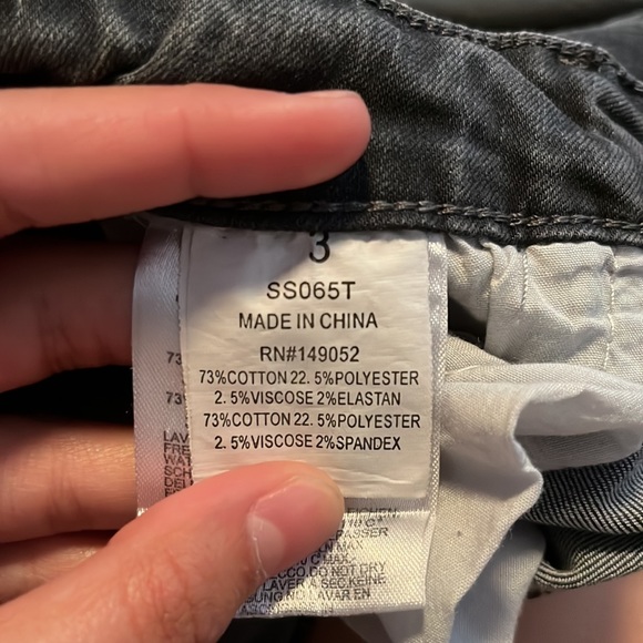 Fashion Nova Jeans - Picture 4 of 5